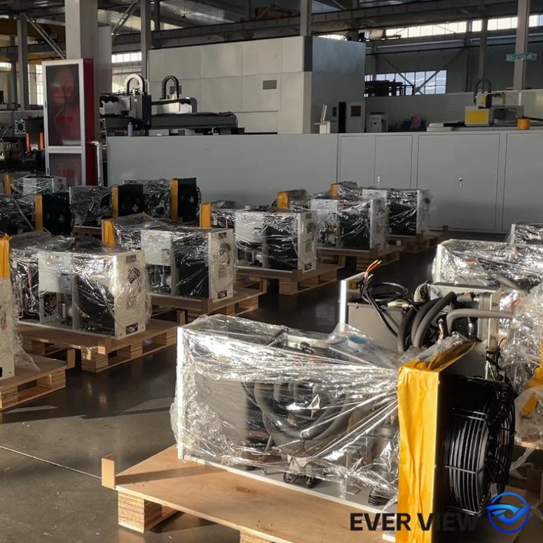 Les machines de découpe laser permettent le traitement des pièces automobiles ; EVER VIEW crée des solutions de production efficaces.